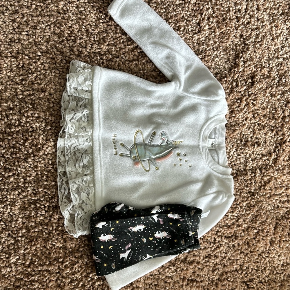 White and black unicorn set